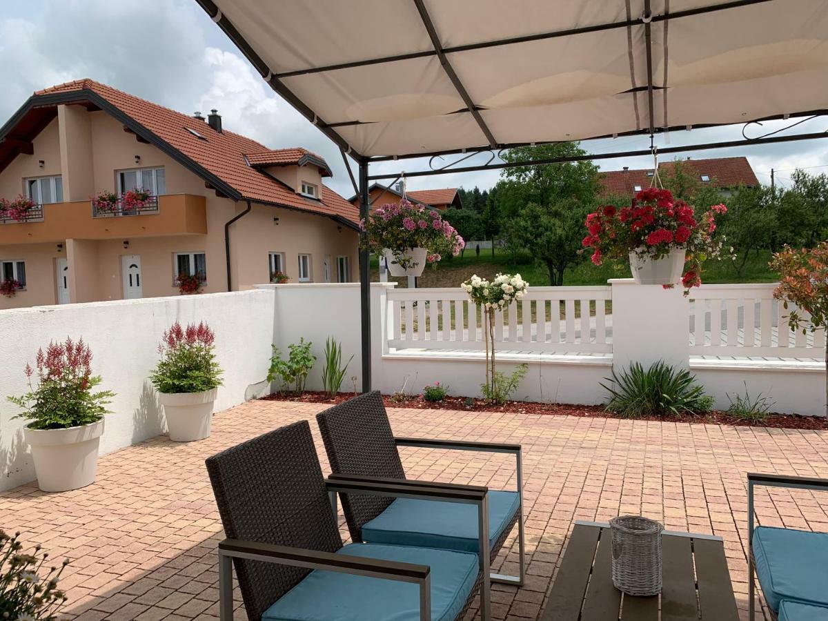 Pool Apartments Plitvice Lakes Grabovac  Exterior photo